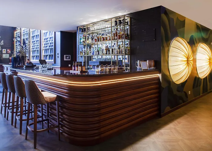 ホテル Wine & Books - Small Luxury Of The World 5*