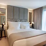 Wine & Books - Small Luxury Of The World 5*