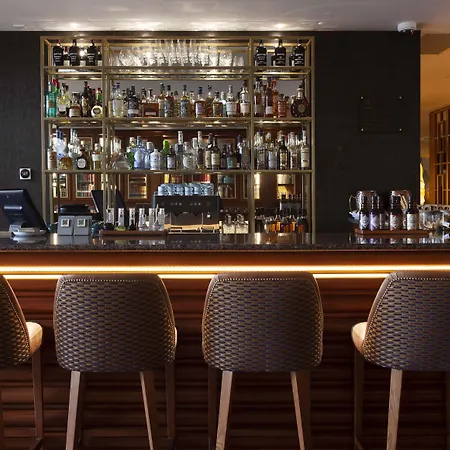 Wine & Books - Small Luxury Of The World 5* Porto