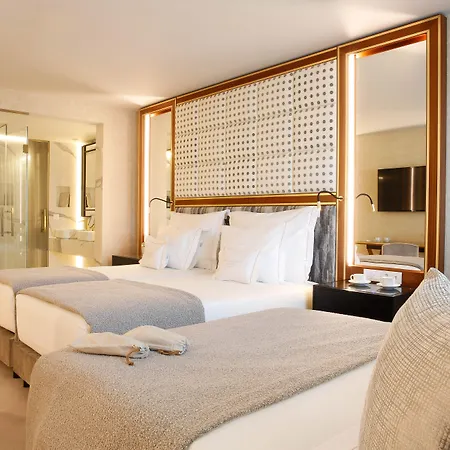 Wine & Books - Small Luxury Of The World Hotel