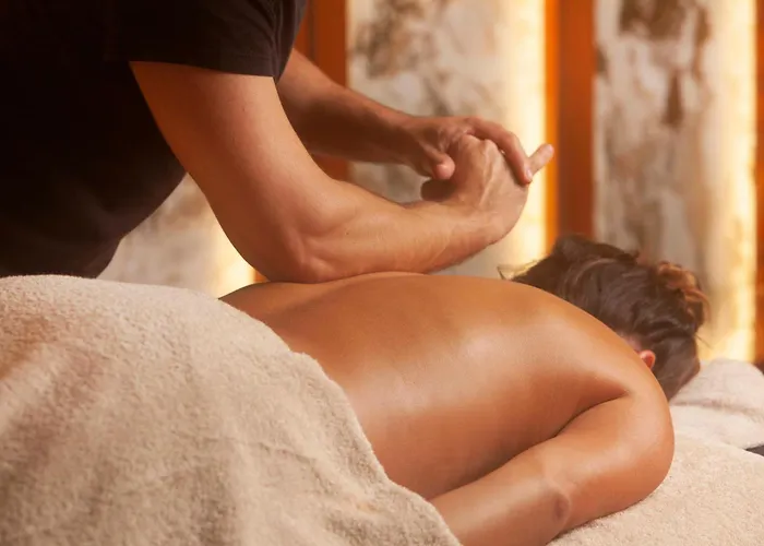 Wine & Books - Small Luxury Of The World 5*