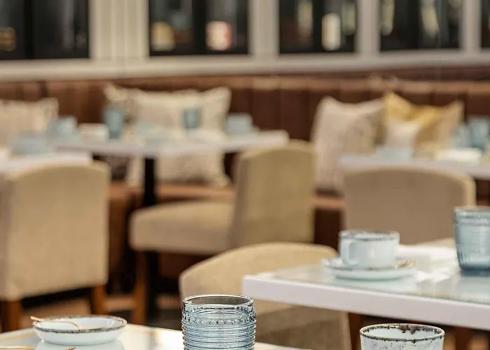 Hotell Wine & Books - Small Luxury Of The World