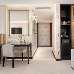 Hotel Wine & Books - Small Luxury Of The World
