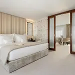 Wine & Books - Small Luxury Of The World Hotel