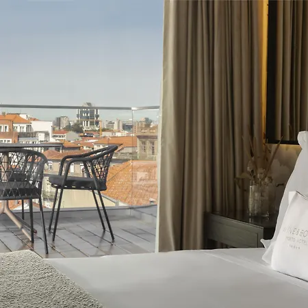 Wine & Books Hotel Porto