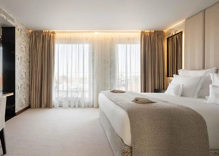 Wine & Books 5* Porto