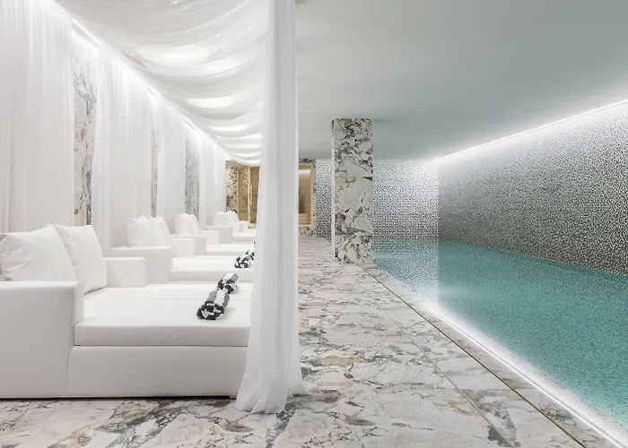 Wine & Books - Small Luxury Of The World Πόρτο